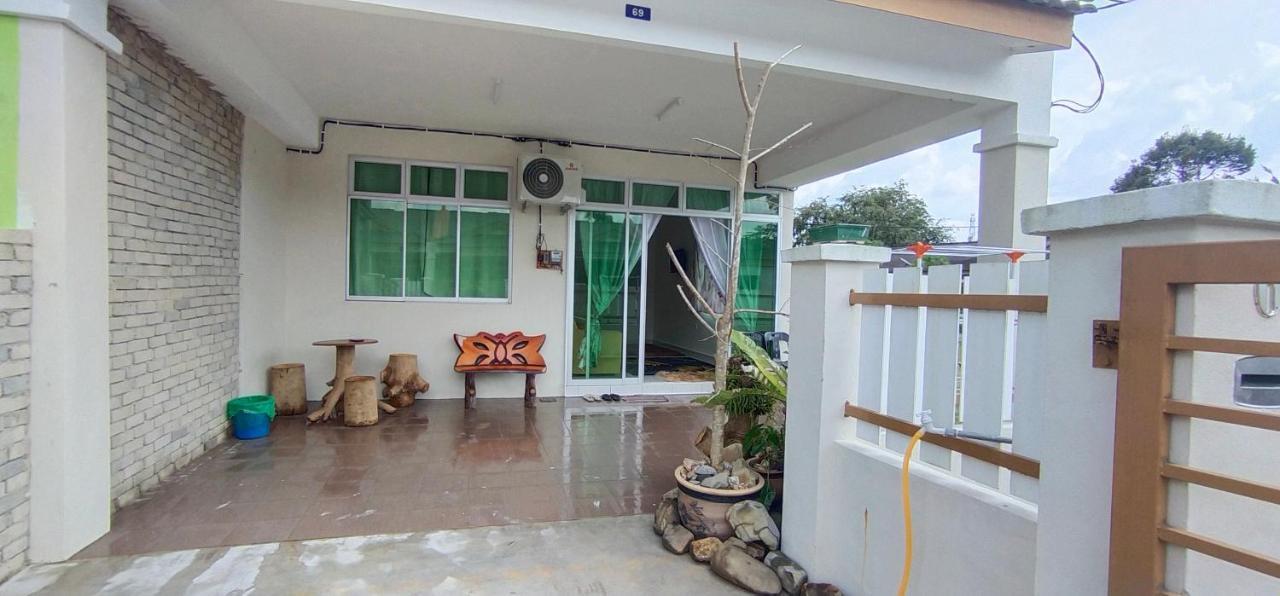 Homestay De'69 Jitra Exterior photo